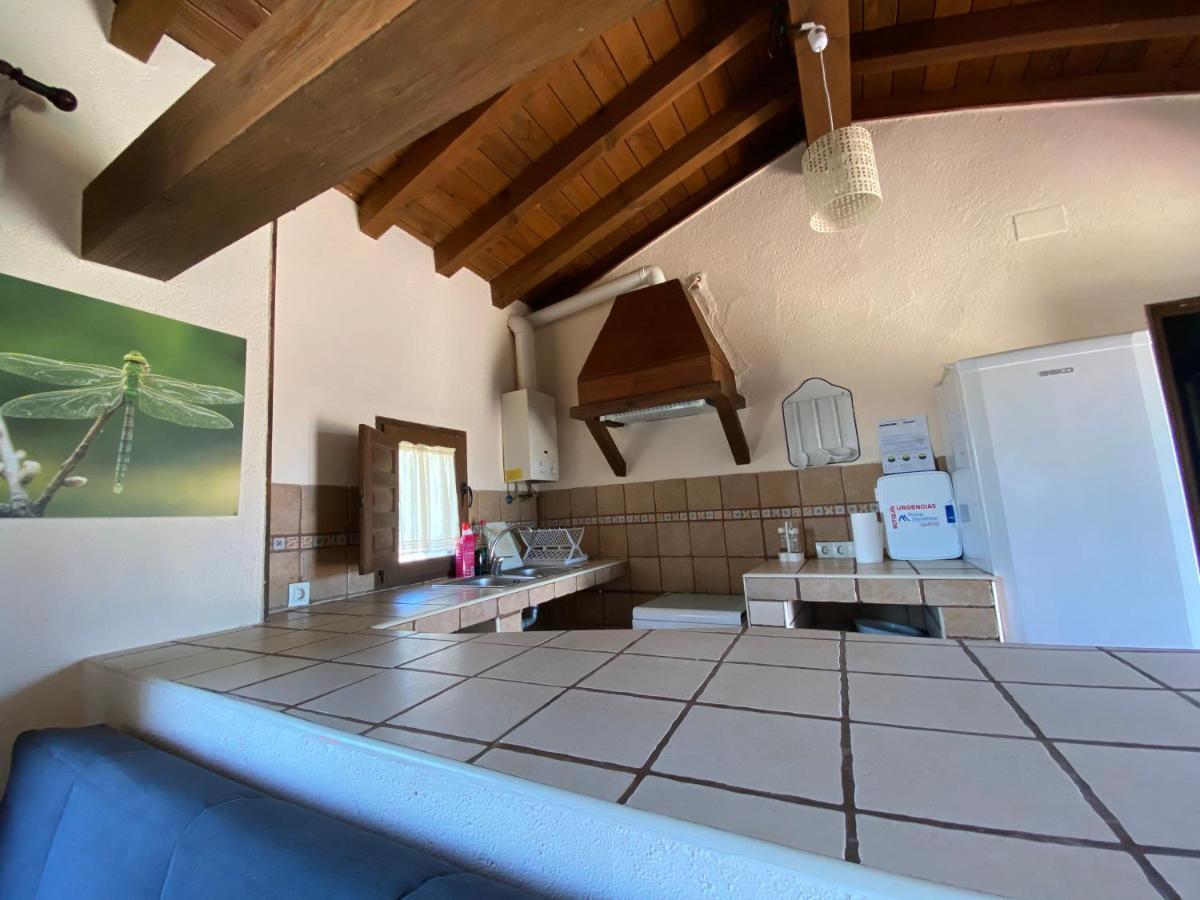 Eco-Lodge En La Reserva Privada Campanarios De Azaba - Proyecto De Conservacion Espeja エクステリア 写真