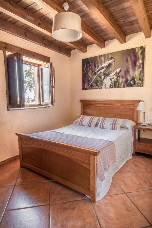 Eco-Lodge En La Reserva Privada Campanarios De Azaba - Proyecto De Conservacion Espeja エクステリア 写真