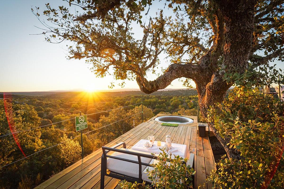 Eco-Lodge En La Reserva Privada Campanarios De Azaba - Proyecto De Conservacion Espeja エクステリア 写真