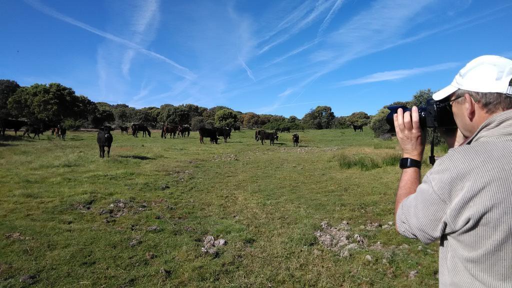 Eco-Lodge En La Reserva Privada Campanarios De Azaba - Proyecto De Conservacion Espeja エクステリア 写真